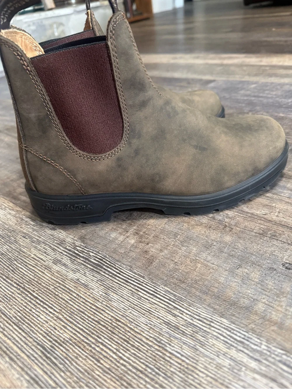 Blundstone Brown Chelsea Boots NWOB
